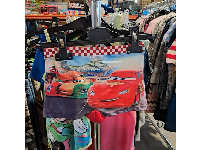 Partij kinderkleding op 3x kledingrek - afbeelding 19 van  26