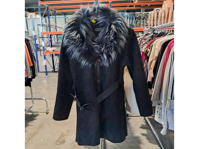 Partij kinderkleding op 3x kledingrek - afbeelding 20 van  26