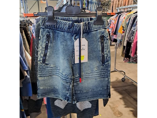 Partij kinderkleding op 4x kledingrek - afbeelding 4 van  28