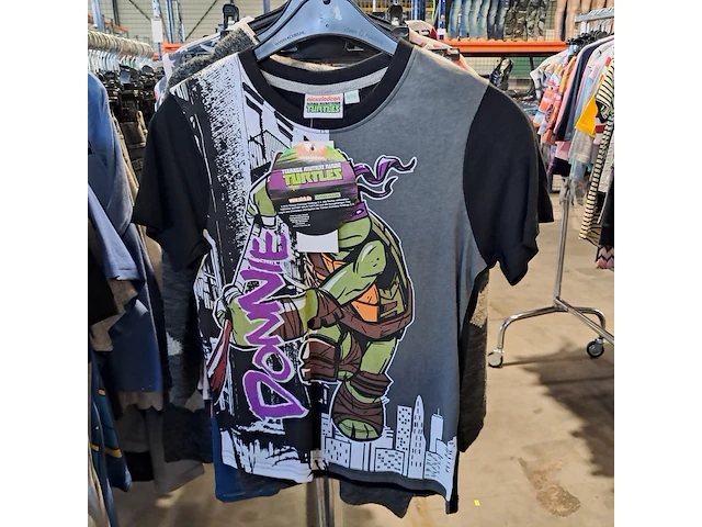 Partij kinderkleding op 4x kledingrek - afbeelding 5 van  28