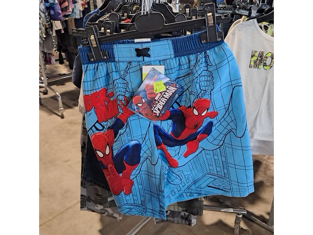 Partij kinderkleding op 4x kledingrek - afbeelding 14 van  28