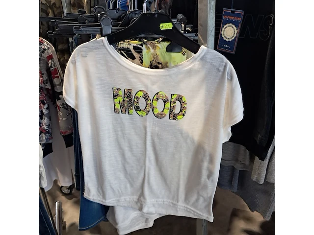 Partij kinderkleding op 4x kledingrek - afbeelding 15 van  28