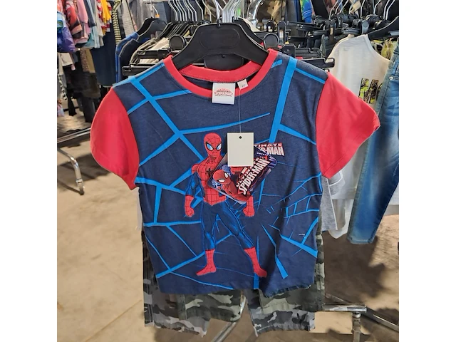 Partij kinderkleding op 4x kledingrek - afbeelding 19 van  28