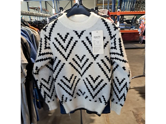 Partij kinderkleding op 4x kledingrek - afbeelding 25 van  28
