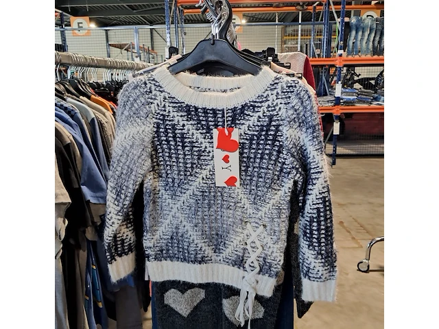Partij kinderkleding op 4x kledingrek - afbeelding 27 van  28