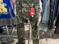 Partij kinderkleding op 4x kledingrek - afbeelding 7 van  19