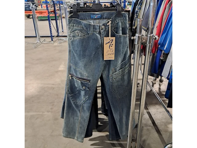 Partij kinderkleding op 4x kledingrek - afbeelding 14 van  19