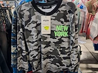 Partij kinderkleding op 4x kledingrek - afbeelding 16 van  19