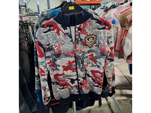 Partij kinderkleding op 4x kledingrek - afbeelding 17 van  19