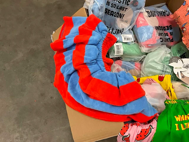 Partij kinderkleding - afbeelding 3 van  8