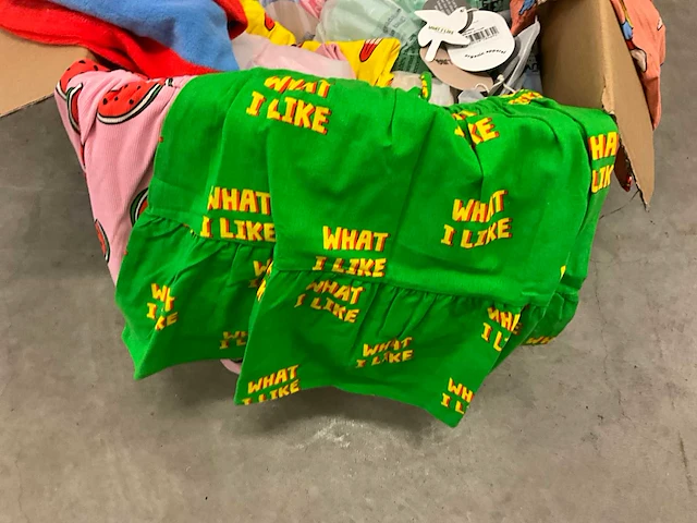 Partij kinderkleding - afbeelding 4 van  8
