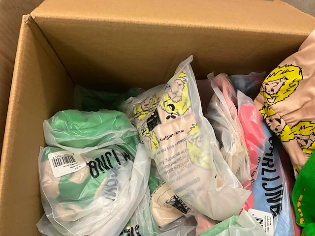 Partij kinderkleding - afbeelding 2 van  10
