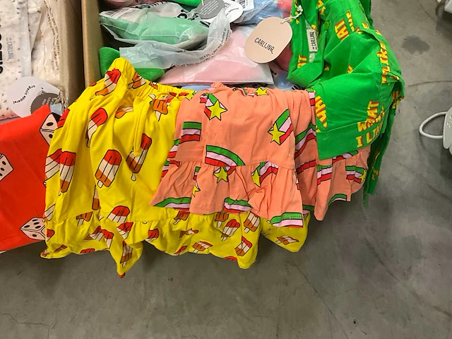 Partij kinderkleding - afbeelding 6 van  10