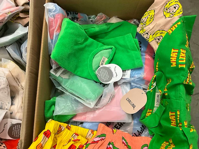 Partij kinderkleding - afbeelding 10 van  10