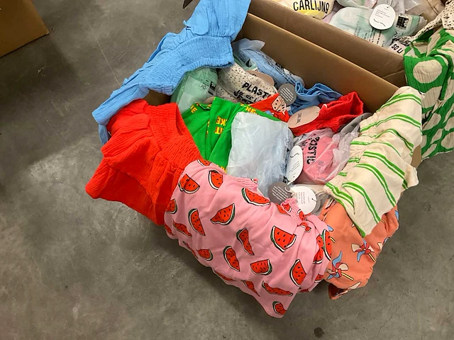 Partij kinderkleding - afbeelding 3 van  10