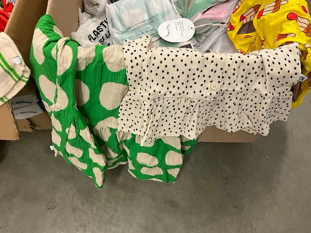 Partij kinderkleding - afbeelding 5 van  10