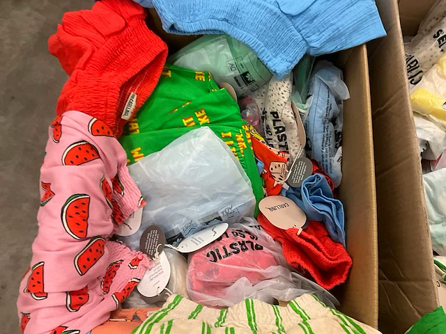 Partij kinderkleding - afbeelding 7 van  10