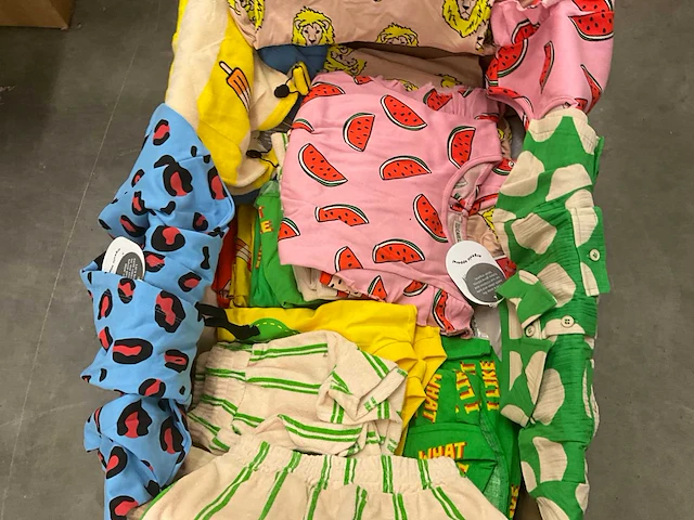 Partij kinderkleding - afbeelding 6 van  8