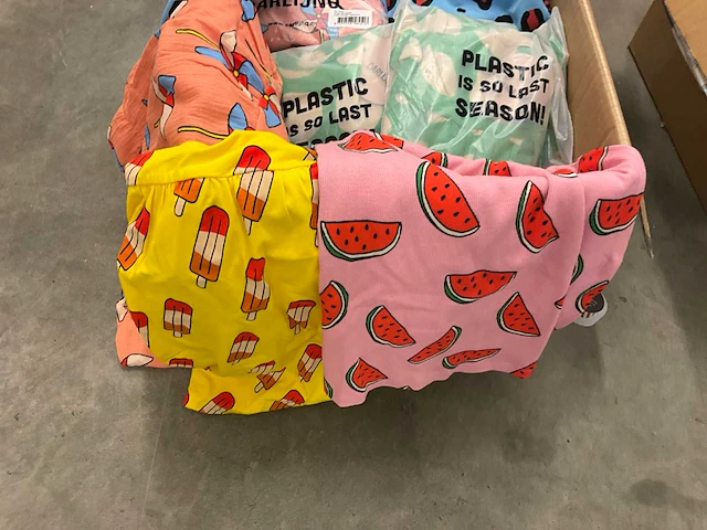 Partij kinderkleding - afbeelding 3 van  6