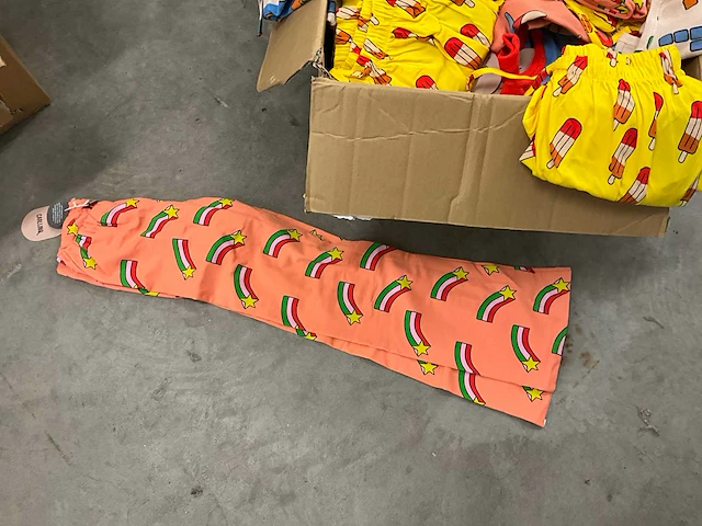 Partij kinderkleding - afbeelding 7 van  7
