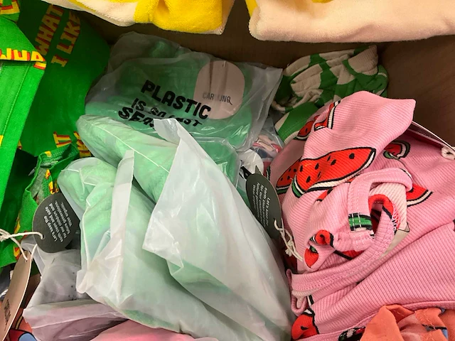 Partij kinderkleding - afbeelding 10 van  12