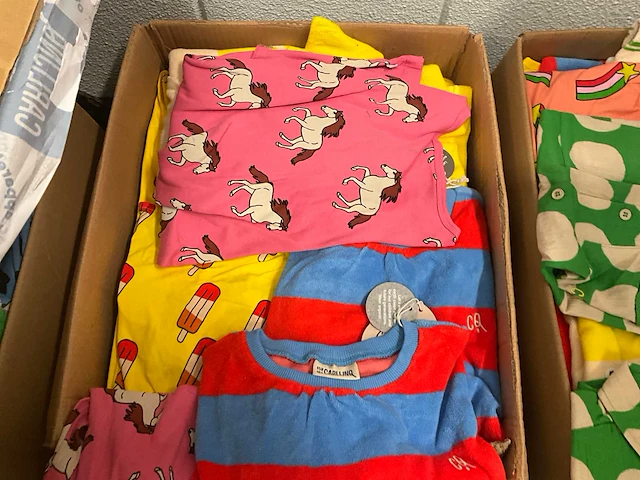Partij kinderkleding - afbeelding 4 van  9