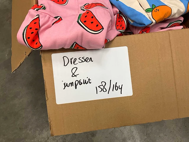 Partij kinderkleding - afbeelding 7 van  8