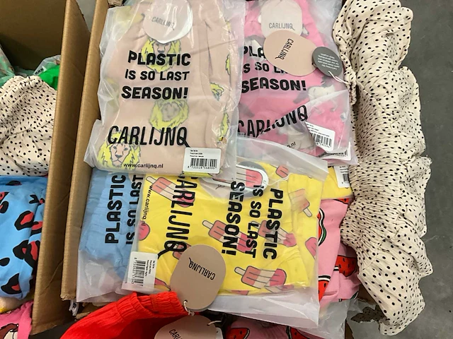 Partij kinderkleding - afbeelding 8 van  9