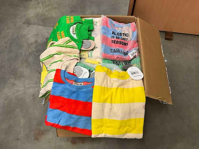 Partij kinderkleding - afbeelding 1 van  6