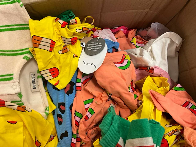 Partij kinderkleding - afbeelding 2 van  14