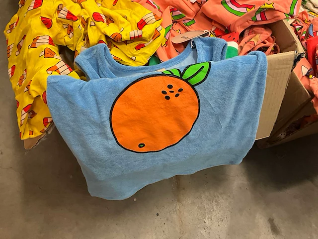 Partij kinderkleding - afbeelding 9 van  14