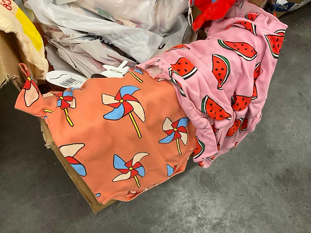 Partij kinderkleding - afbeelding 4 van  7