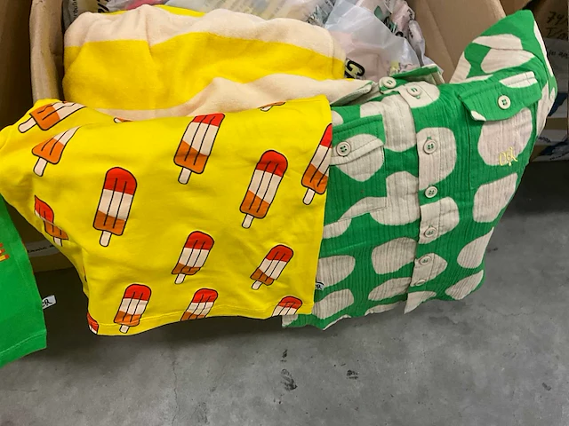 Partij kinderkleding - afbeelding 9 van  10