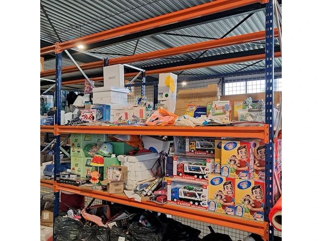 Partij kinderspeelgoed - afbeelding 1 van  26
