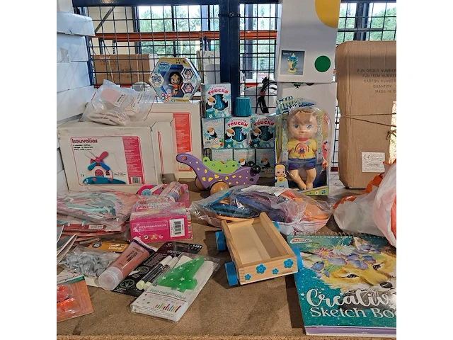Partij kinderspeelgoed - afbeelding 21 van  26