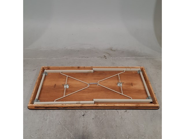 Partij klaptafels - afbeelding 14 van  17