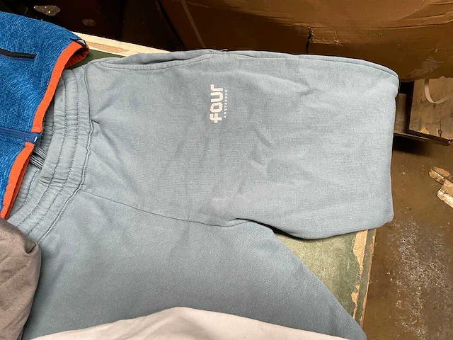 Partij kleding (110x) - afbeelding 18 van  19