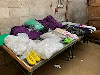 Partij kleding (145x) - afbeelding 1 van  20