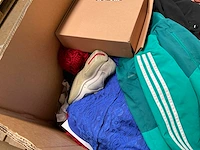 Partij kleding (350x) - afbeelding 10 van  10