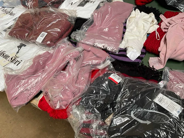 Partij kleding (80x) - afbeelding 3 van  17