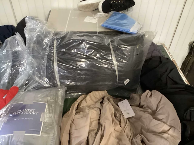 Partij kleding (ca. 100 st.) - afbeelding 11 van  23