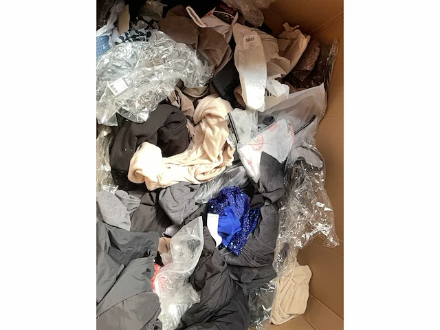 Partij kleding (ca. 1000 st.) - afbeelding 7 van  22