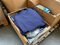 Partij kleding - afbeelding 1 van  8