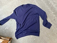 Partij kleding - afbeelding 3 van  8