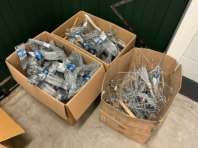 Partij kledinghangers - afbeelding 1 van  4