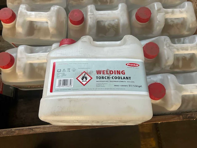 Partij koelmiddel, olie en gedemineraliseerd water (26x) - afbeelding 4 van  6