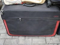 Partij koffers & tassen, diverse soorten en maten - afbeelding 2 van  5