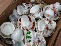 Partij kop en schotels w.o. royal albert - afbeelding 2 van  5