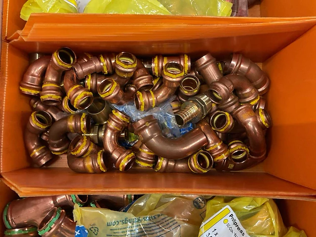 Partij koperen persfittingen - afbeelding 6 van  15