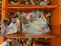 Partij koperen persfittingen - afbeelding 11 van  15